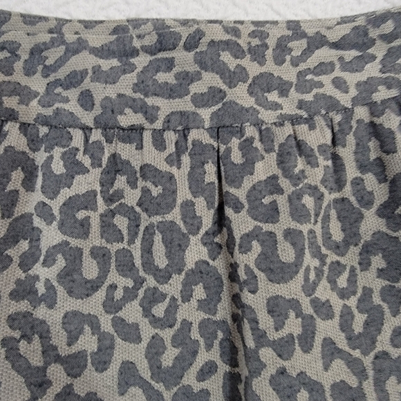 Banana Republic Cheetah Print Textured Skirt Size 4P - Picture 6 of 15